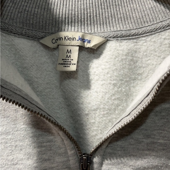 Calvin Klein Sweater - Picture 3 of 4